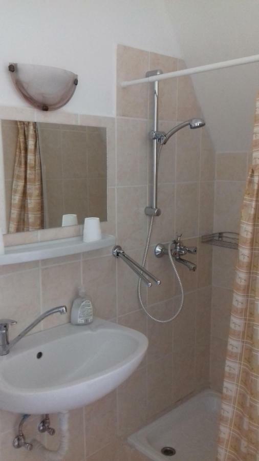 Apartmanhaz Balatonfenyves Exterior foto